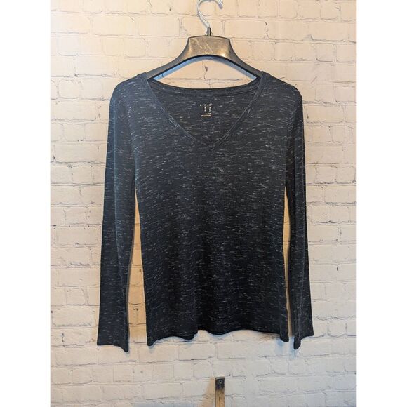 A new day day soft long sleeve t-shirt large - Picture 1 of 3